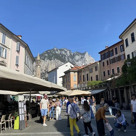 Front Apartments, 아파트 *