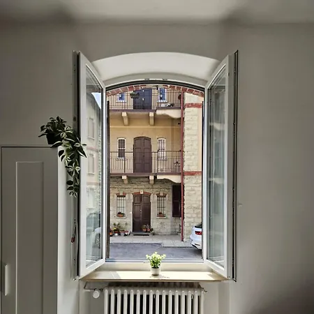 Front Apartments, * 레코