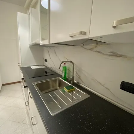 Front Apartments, * Lecco