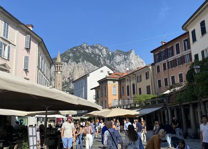 Front Apartments, Apartman *