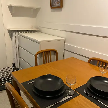 Appartement Front Apartments, Lecco